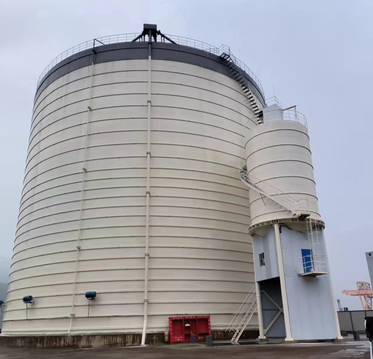 大兴安岭10万吨水泥钢板库